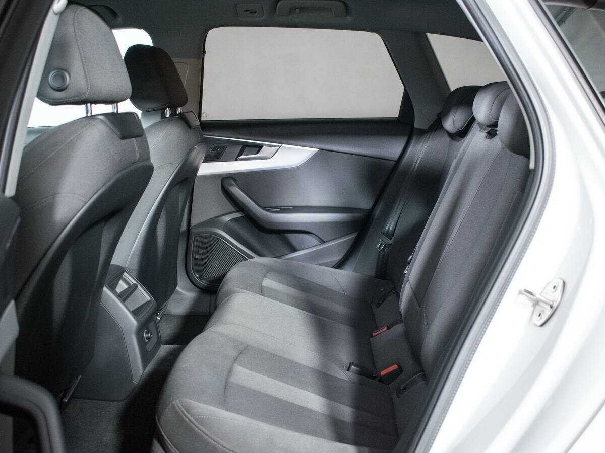 Audi A4 с пробегом — 2018 год. Фото: #9