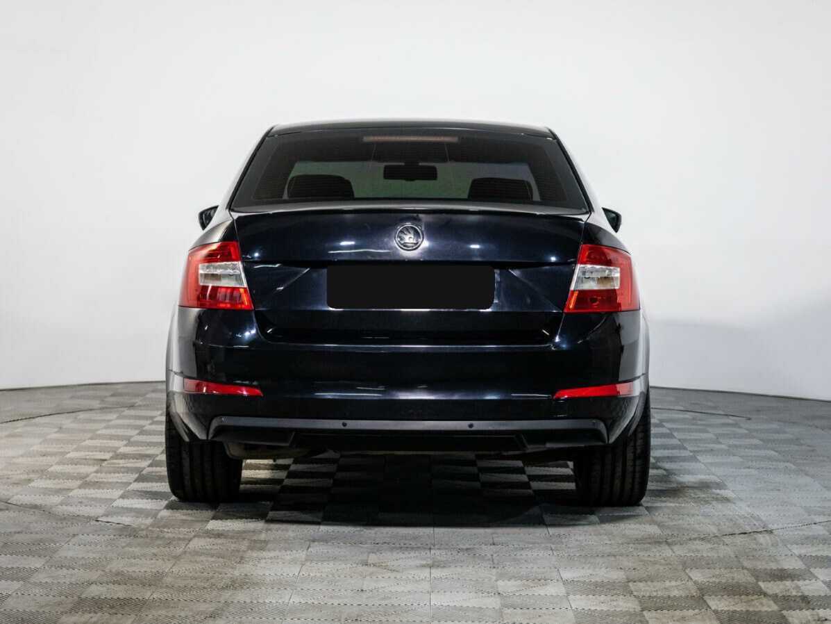 Skoda Octavia с пробегом — 2015 год. Фото: #4