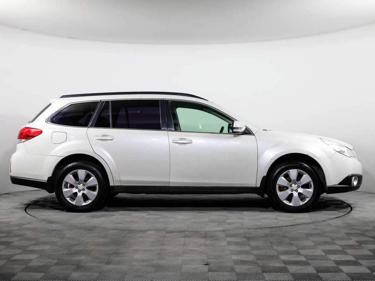 Subaru Outback с пробегом — 2011 год. Фото: #2