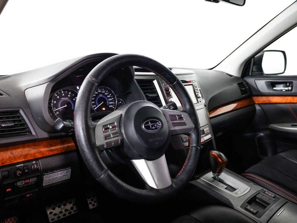 Subaru Outback с пробегом — 2011 год. Фото: #9