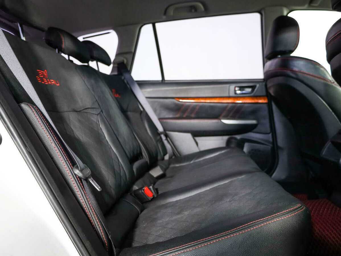 Subaru Outback с пробегом — 2011 год. Фото: #12
