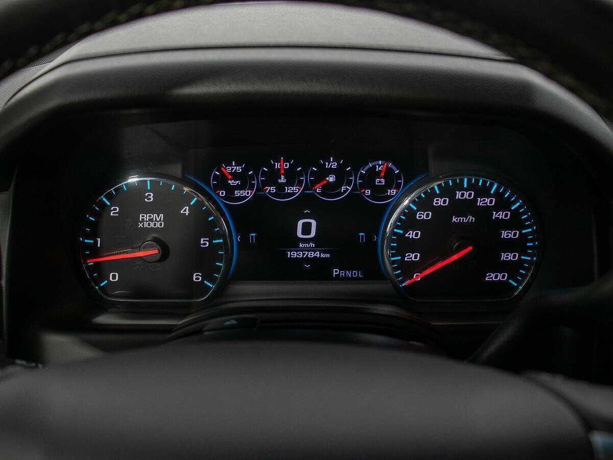 Chevrolet Tahoe с пробегом — 2017 год. Фото: #12