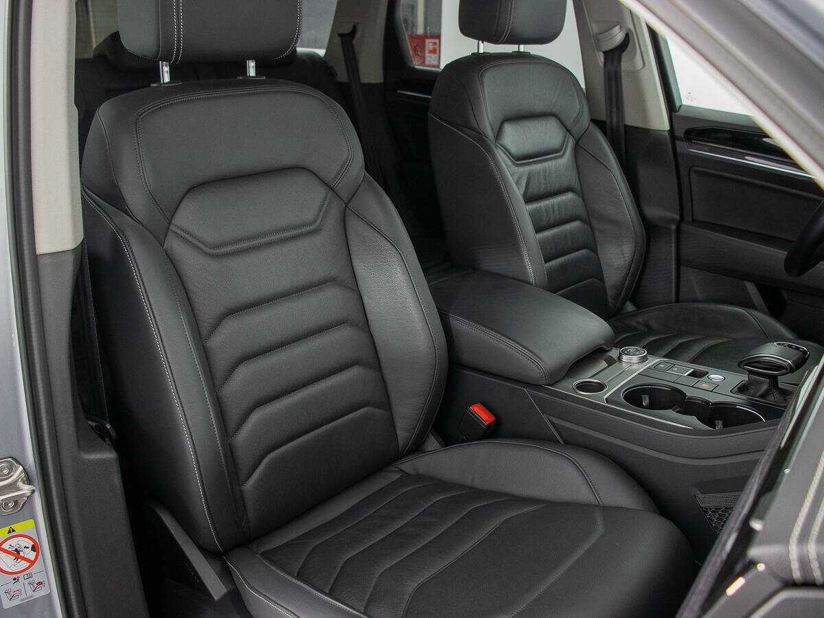 Volkswagen Touareg с пробегом — 2018 год. Фото: #7