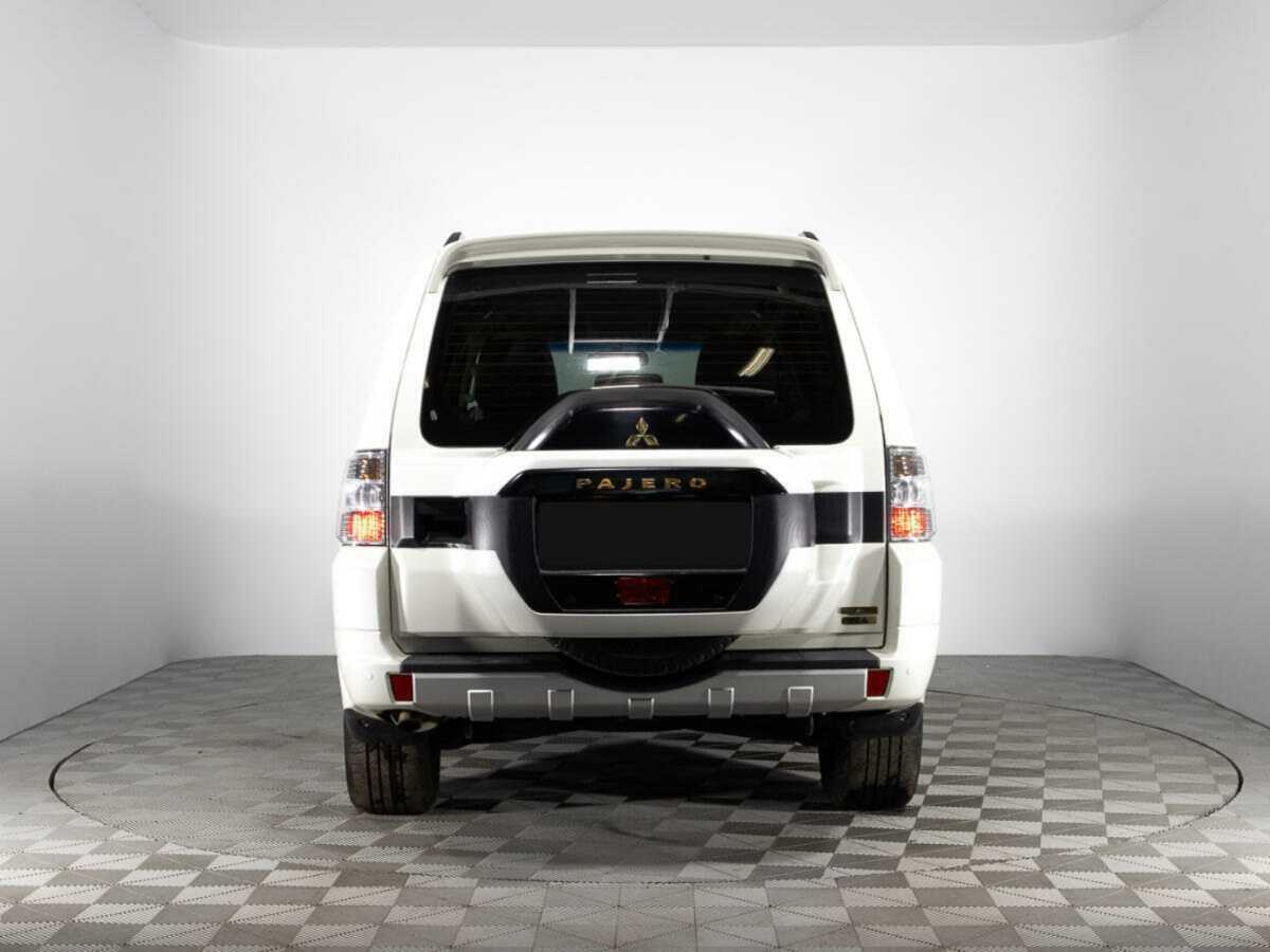 Mitsubishi Pajero с пробегом — 2020 год. Фото: #5