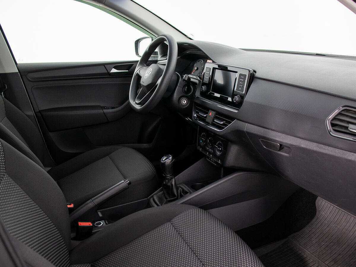 Volkswagen Polo с пробегом — 2020 год. Фото: #8