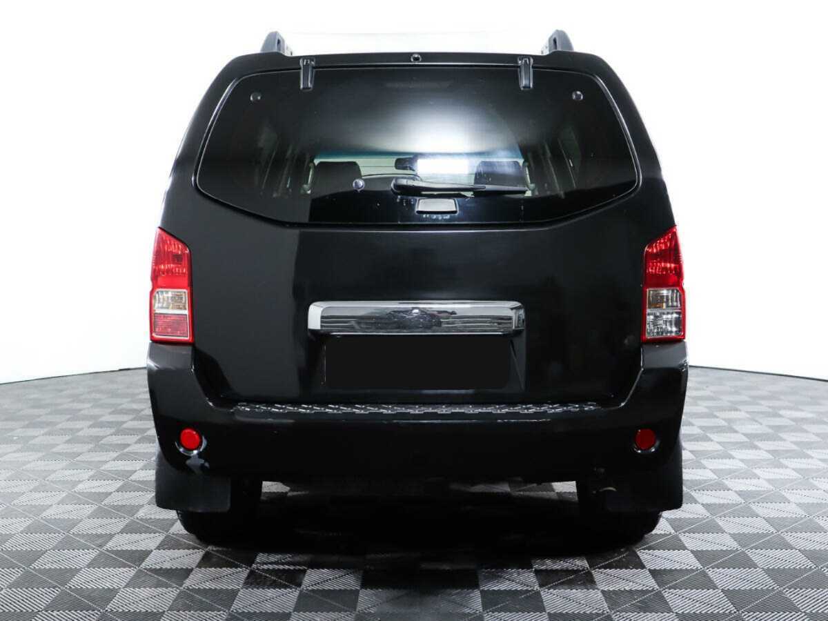 Nissan Pathfinder с пробегом — 2006 год. Фото: #4