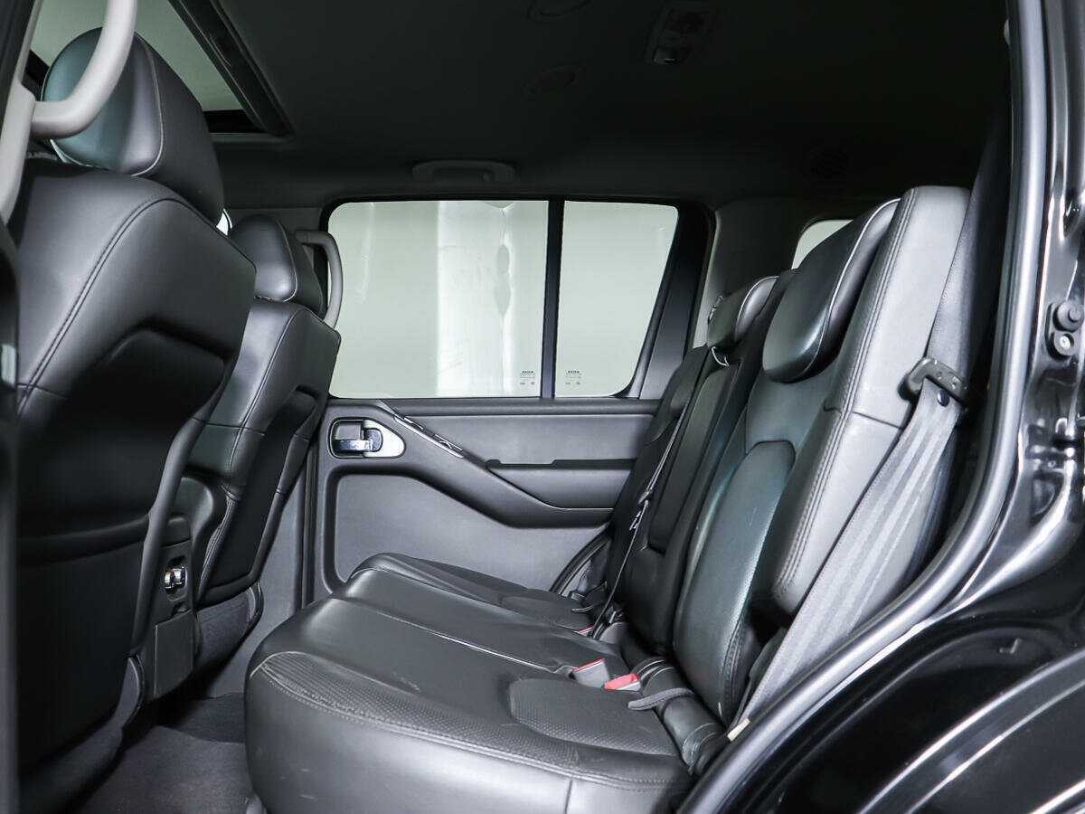 Nissan Pathfinder с пробегом — 2006 год. Фото: #8