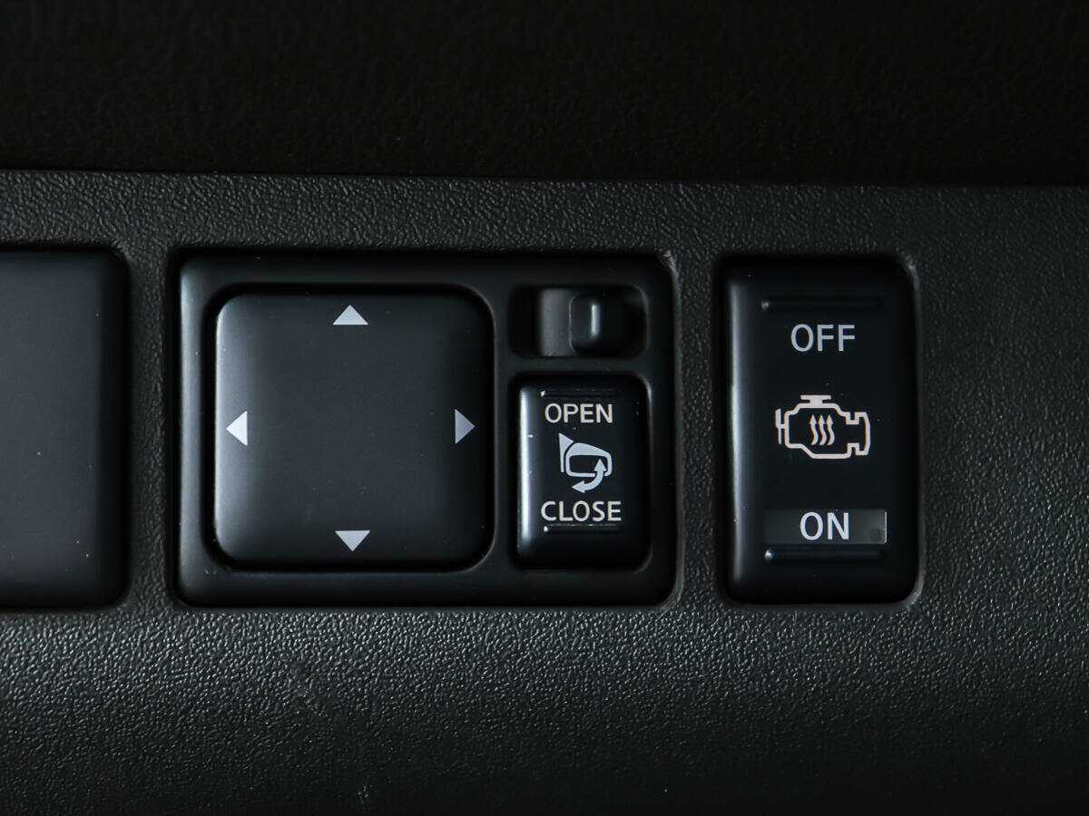 Nissan Pathfinder с пробегом — 2006 год. Фото: #14