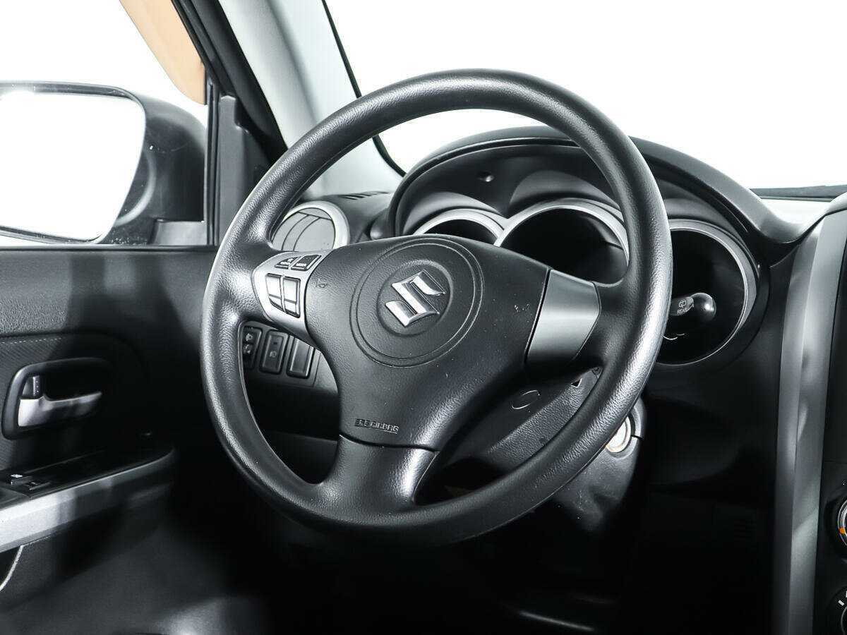 Suzuki Grand Vitara с пробегом — 2006 год. Фото: #13