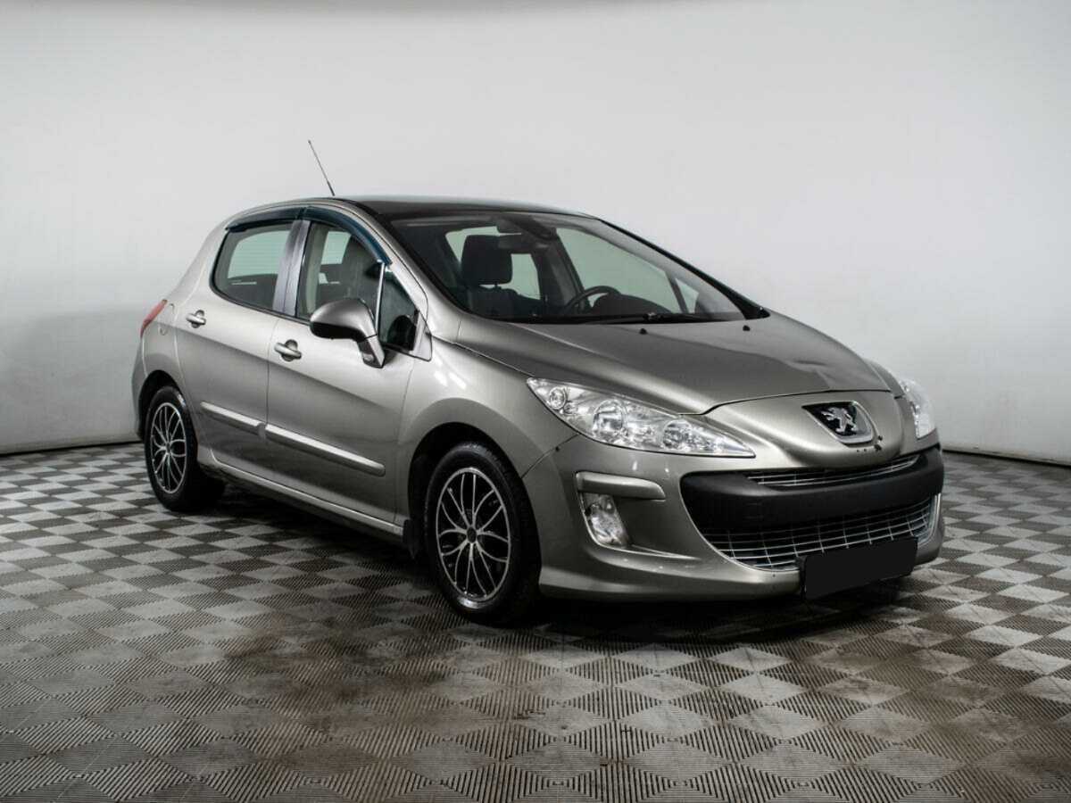 Peugeot 308 с пробегом — 2010 год. Фото: #2