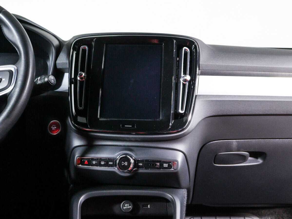 Volvo XC40 с пробегом — 2021 год. Фото: #10