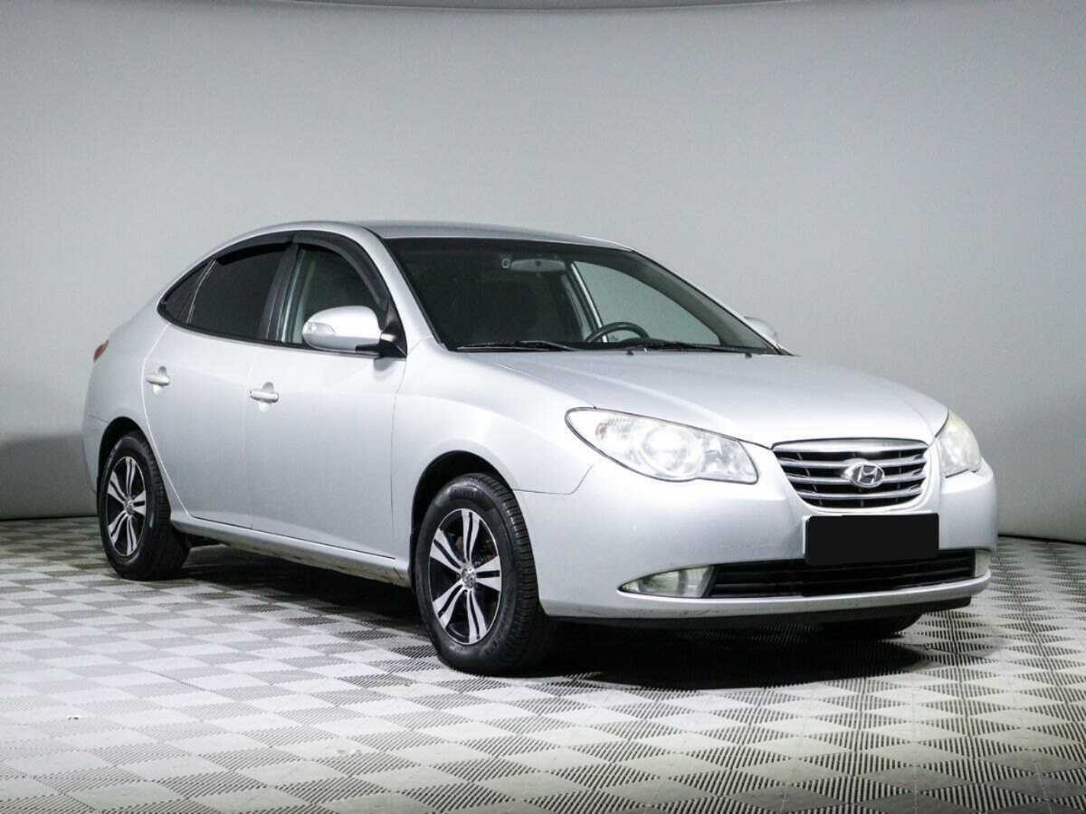 Hyundai Elantra с пробегом — 2010 год. Фото: #2
