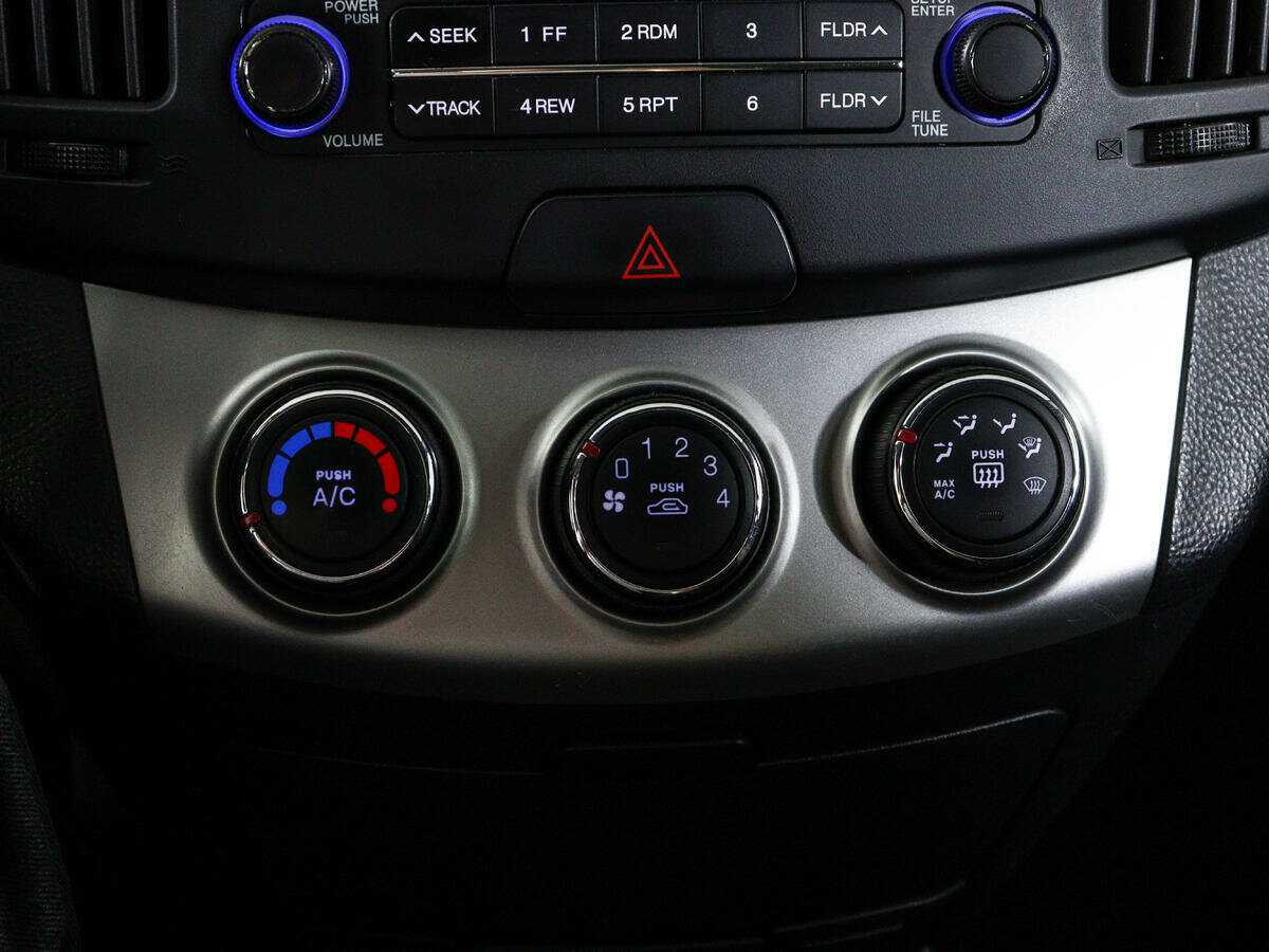 Hyundai Elantra с пробегом — 2010 год. Фото: #14