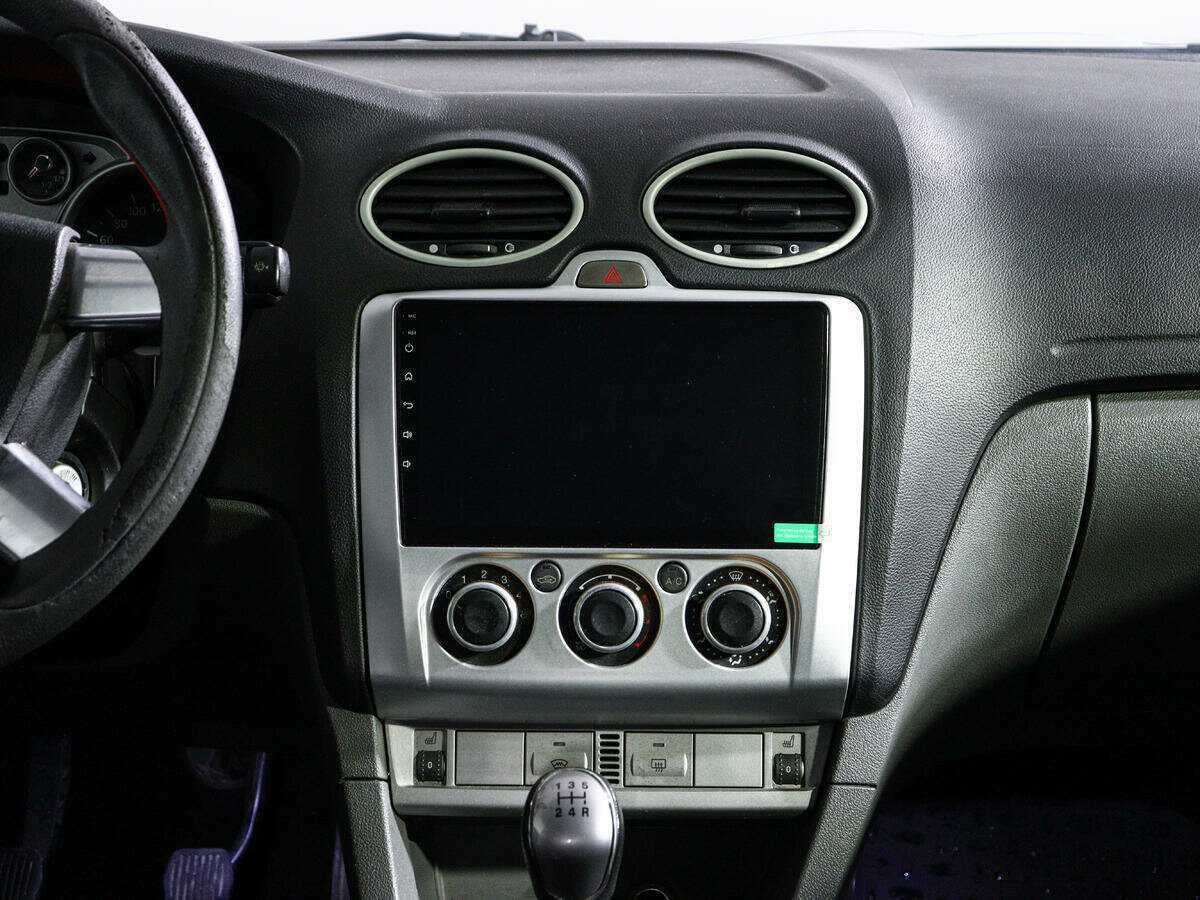 Ford Focus с пробегом — 2011 год. Фото: #10