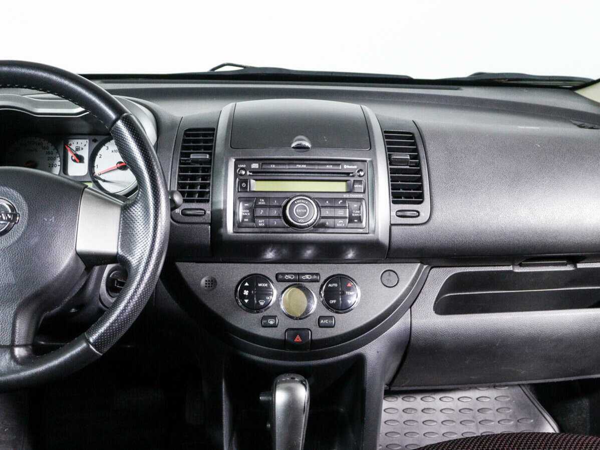 Nissan Note с пробегом — 2007 год. Фото: #10