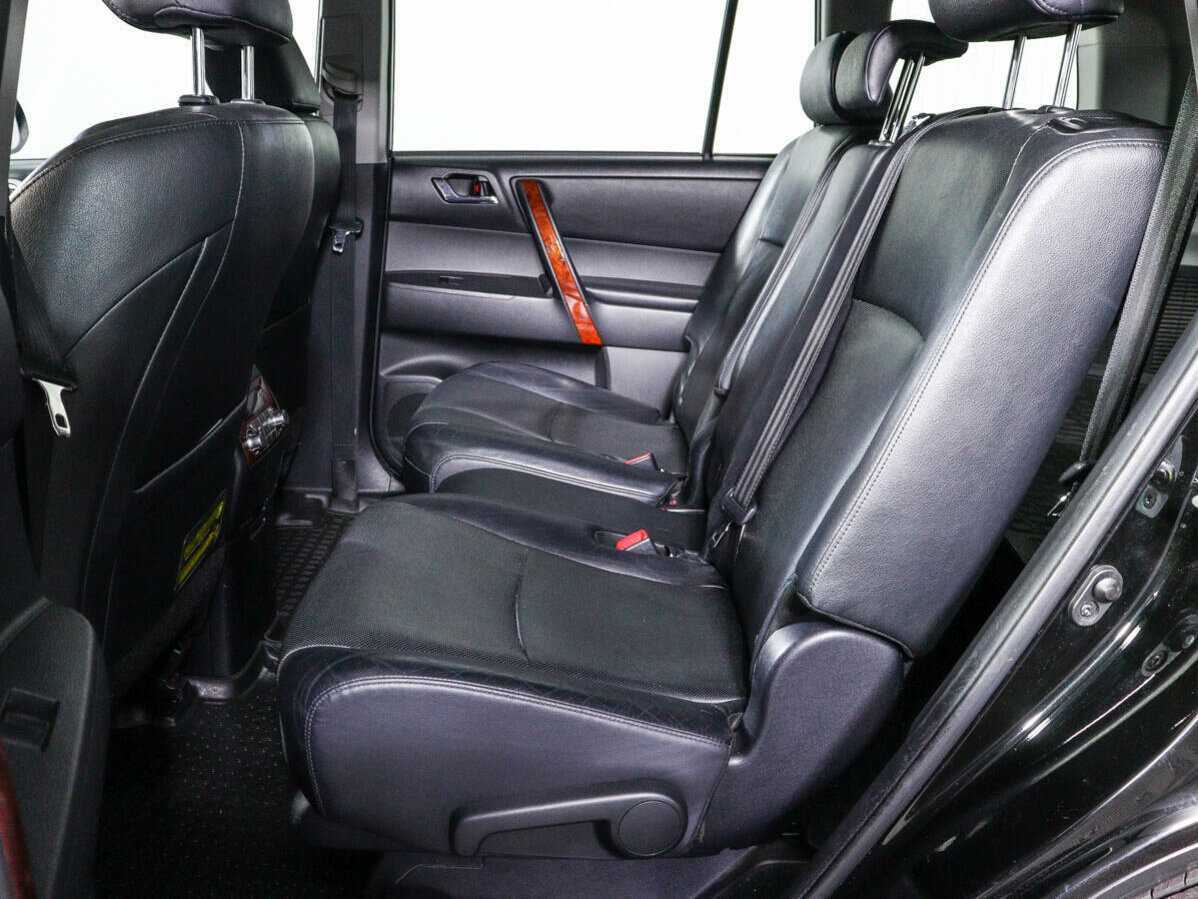 Toyota Highlander с пробегом — 2011 год. Фото: #7