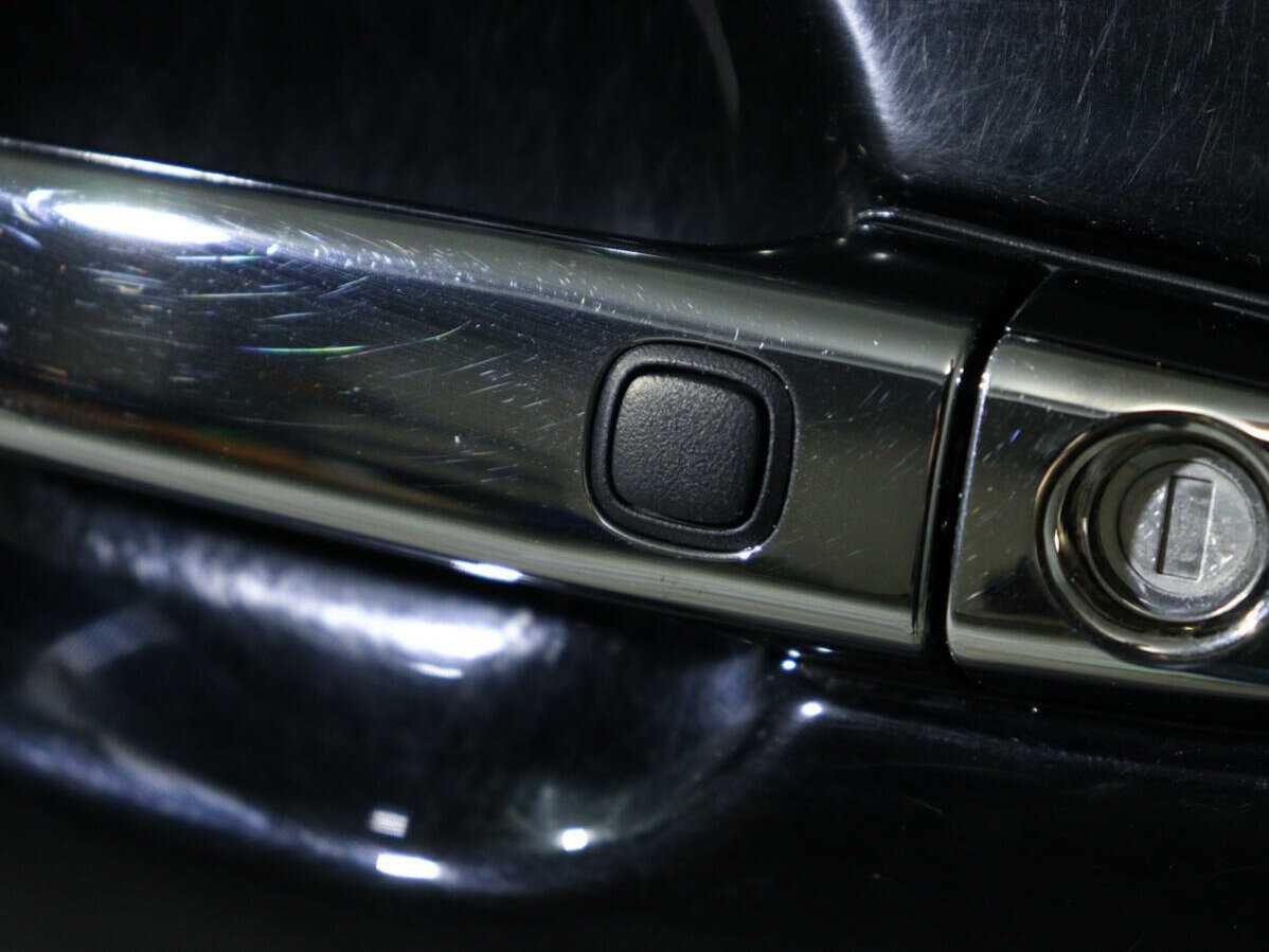 Toyota Highlander с пробегом — 2011 год. Фото: #12