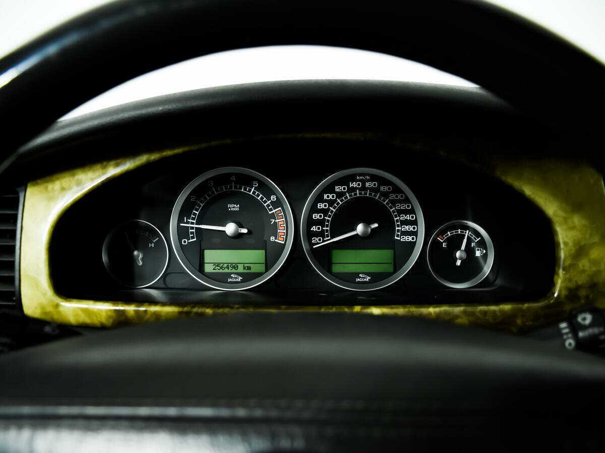 Jaguar S-Type с пробегом — 2005 год. Фото: #9