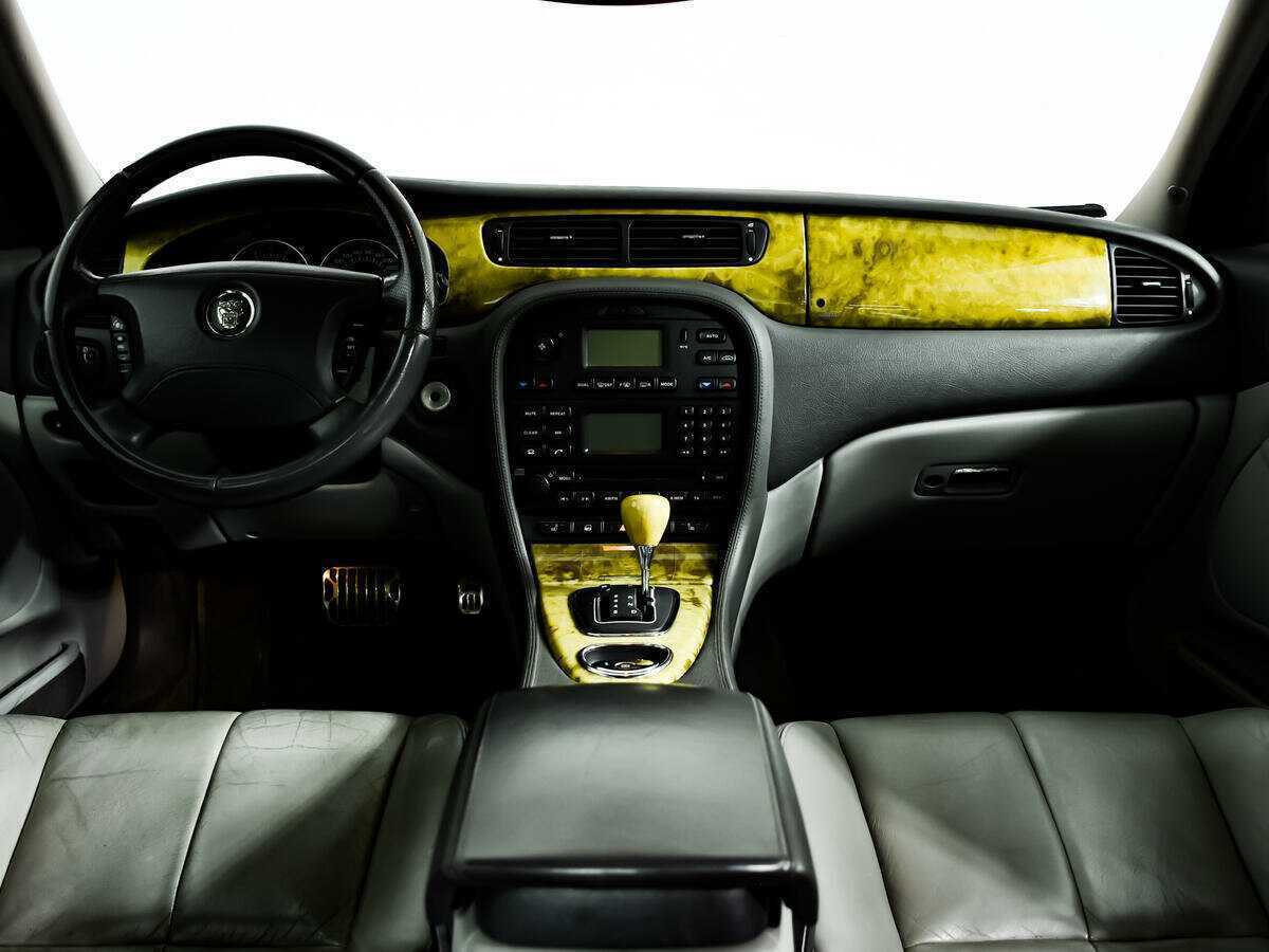 Jaguar S-Type с пробегом — 2005 год. Фото: #10