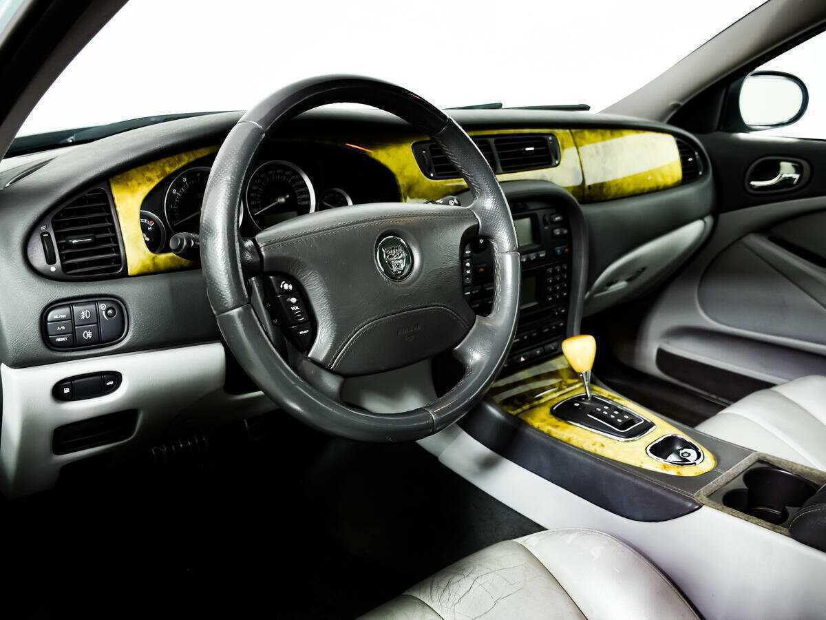 Jaguar S-Type с пробегом — 2005 год. Фото: #12