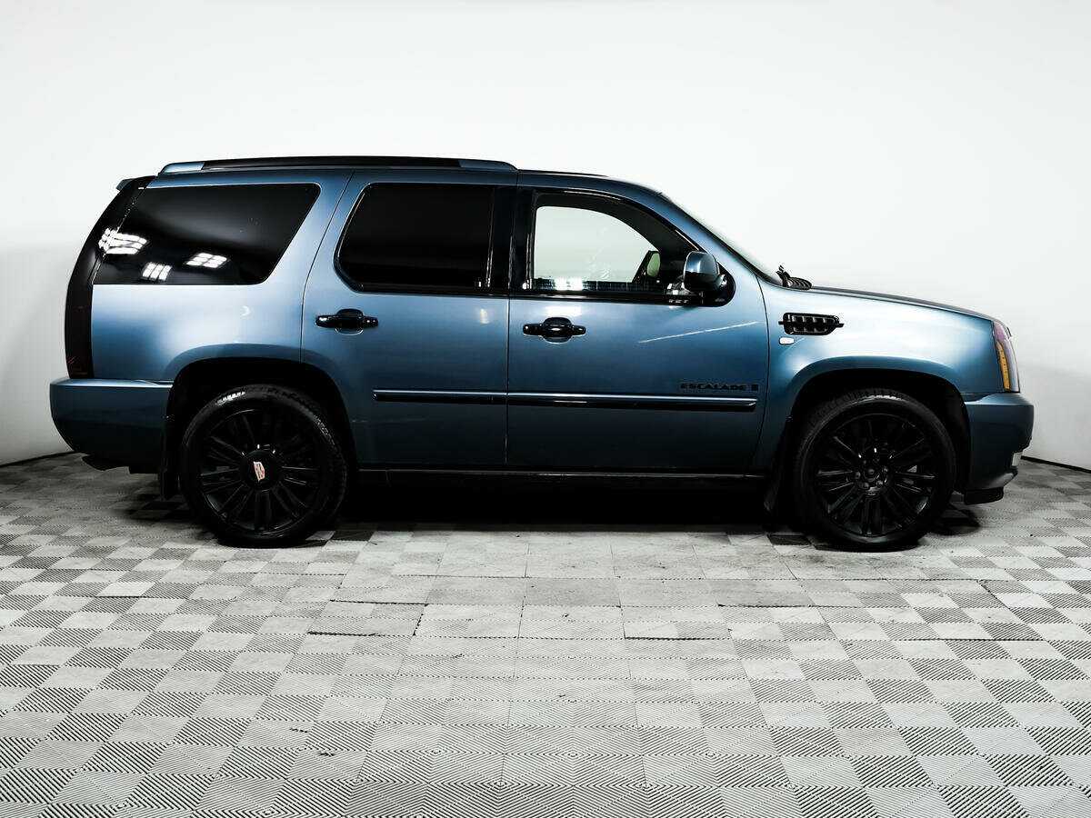 Cadillac Escalade с пробегом — 2007 год. Фото: #3