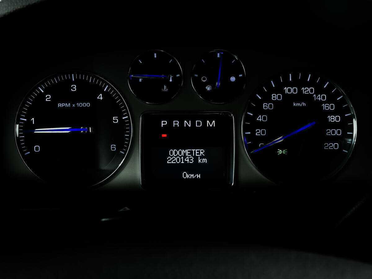 Cadillac Escalade с пробегом — 2007 год. Фото: #8