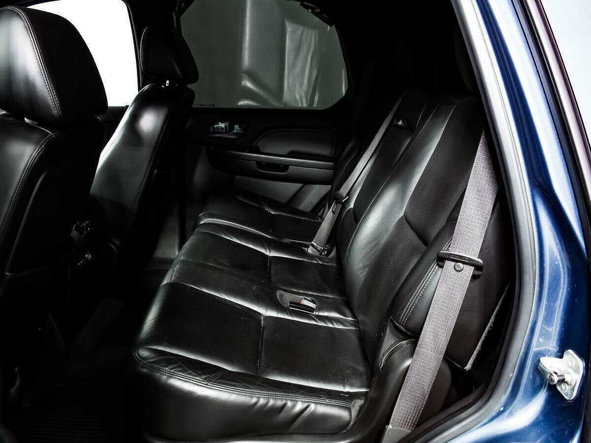 Cadillac Escalade с пробегом — 2007 год. Фото: #10