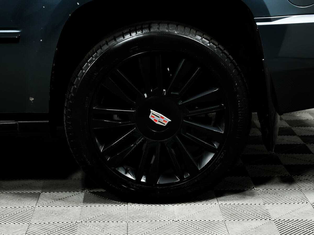 Cadillac Escalade с пробегом — 2007 год. Фото: #12