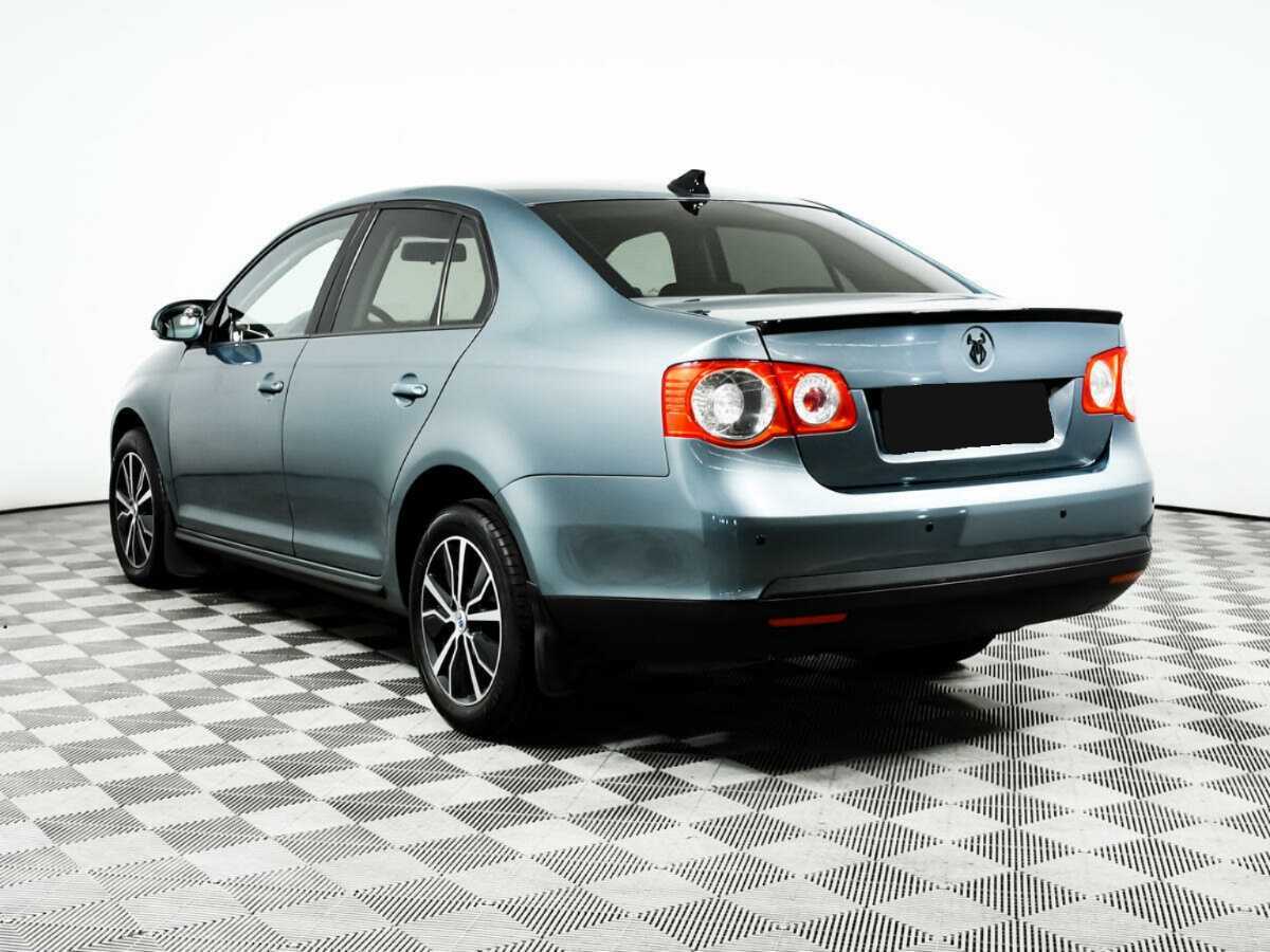 Volkswagen Jetta с пробегом — 2008 год. Фото: #6