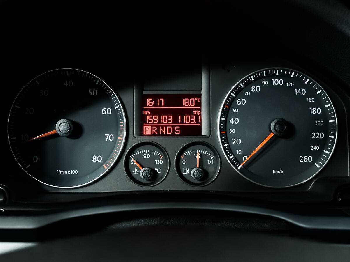 Volkswagen Jetta с пробегом — 2008 год. Фото: #9