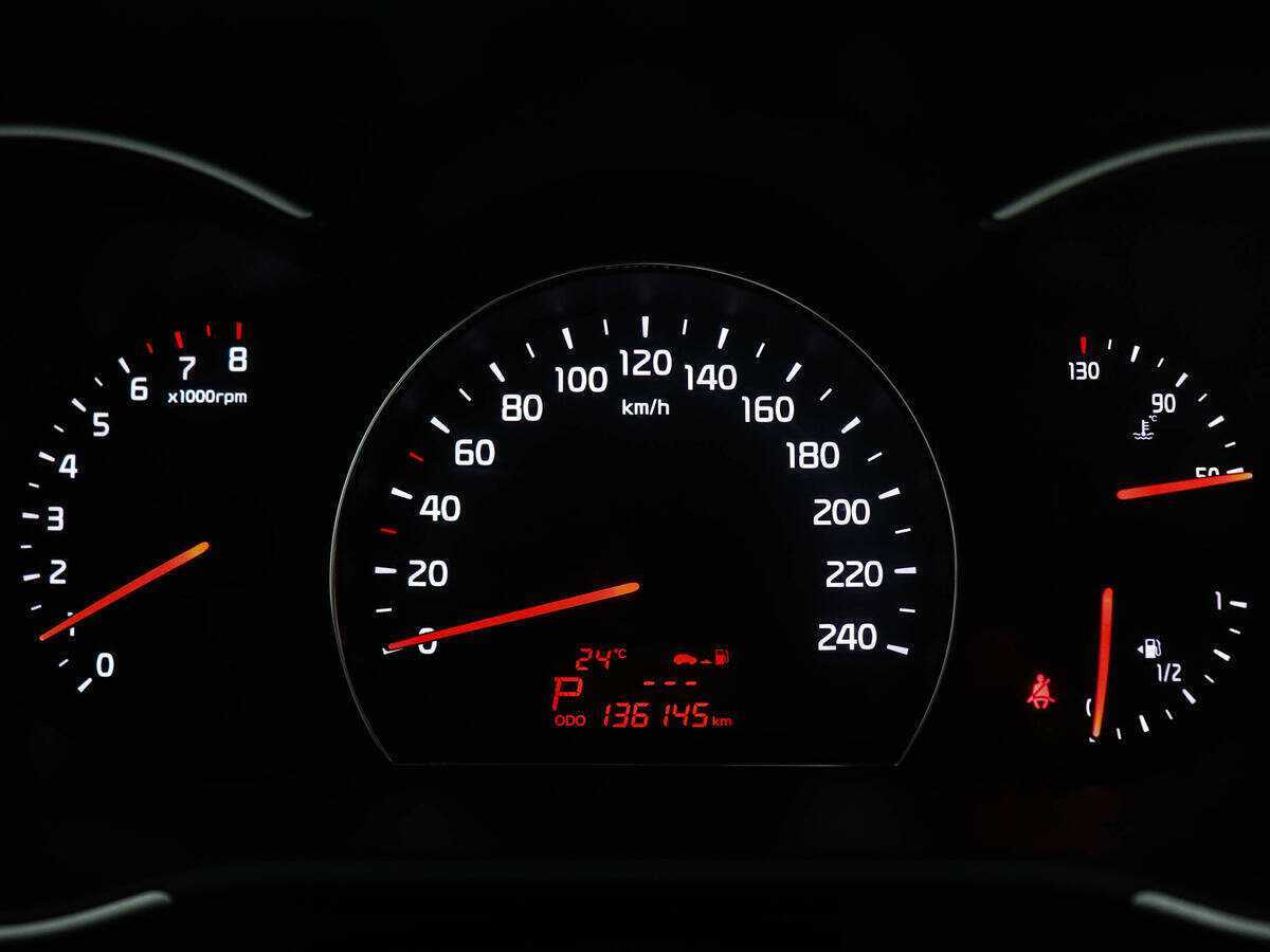 Kia Sorento с пробегом — 2017 год. Фото: #10