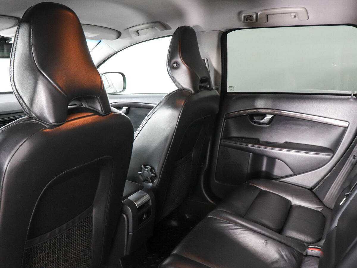 Volvo XC70 с пробегом — 2011 год. Фото: #11