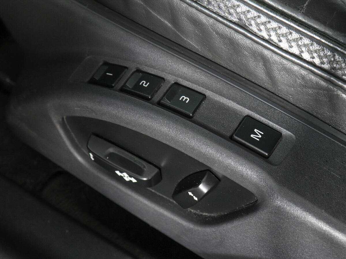 Volvo XC70 с пробегом — 2011 год. Фото: #12