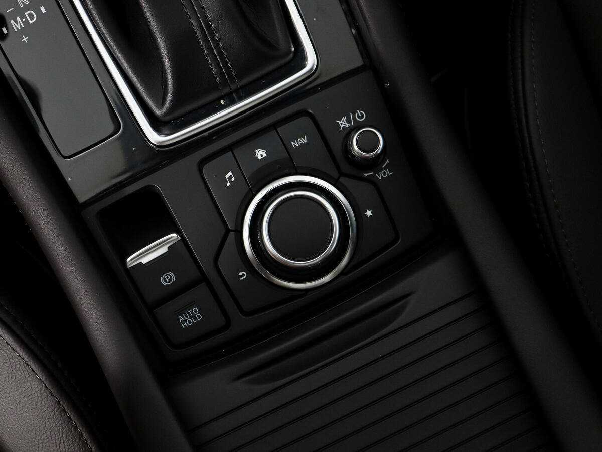 Mazda CX-4 с пробегом — 2023 год. Фото: #8