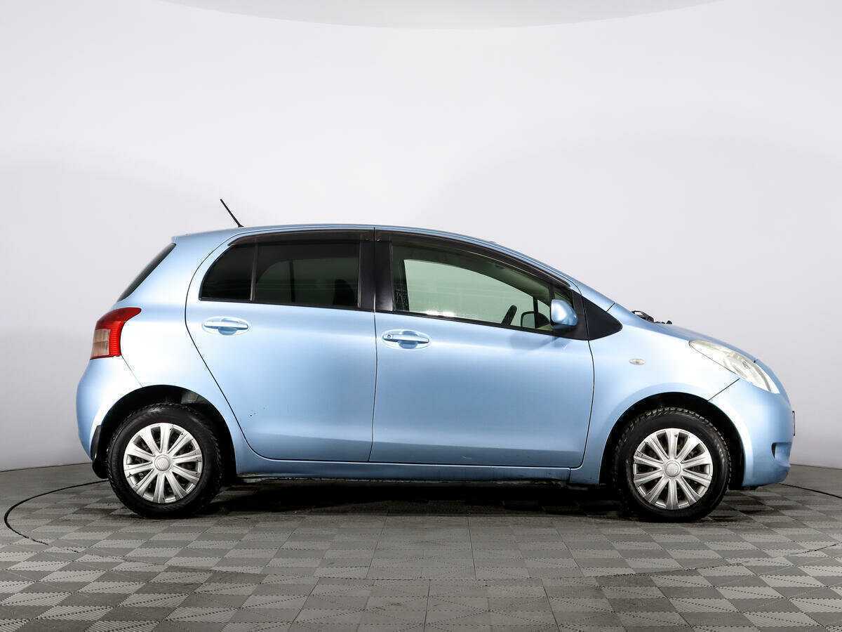 Toyota Vitz с пробегом — 2005 год. Фото: #3