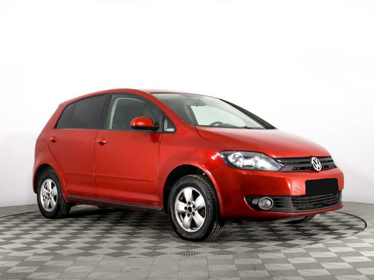 Volkswagen Golf Plus с пробегом — 2009 год. Фото: #2