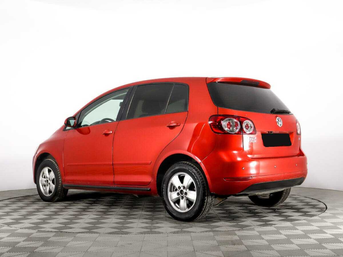 Volkswagen Golf Plus с пробегом — 2009 год. Фото: #6