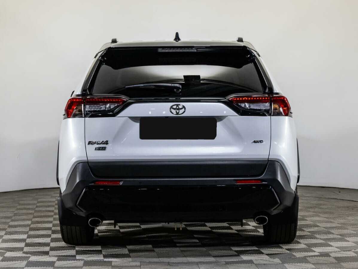 Toyota RAV4 с пробегом — 2021 год. Фото: #5