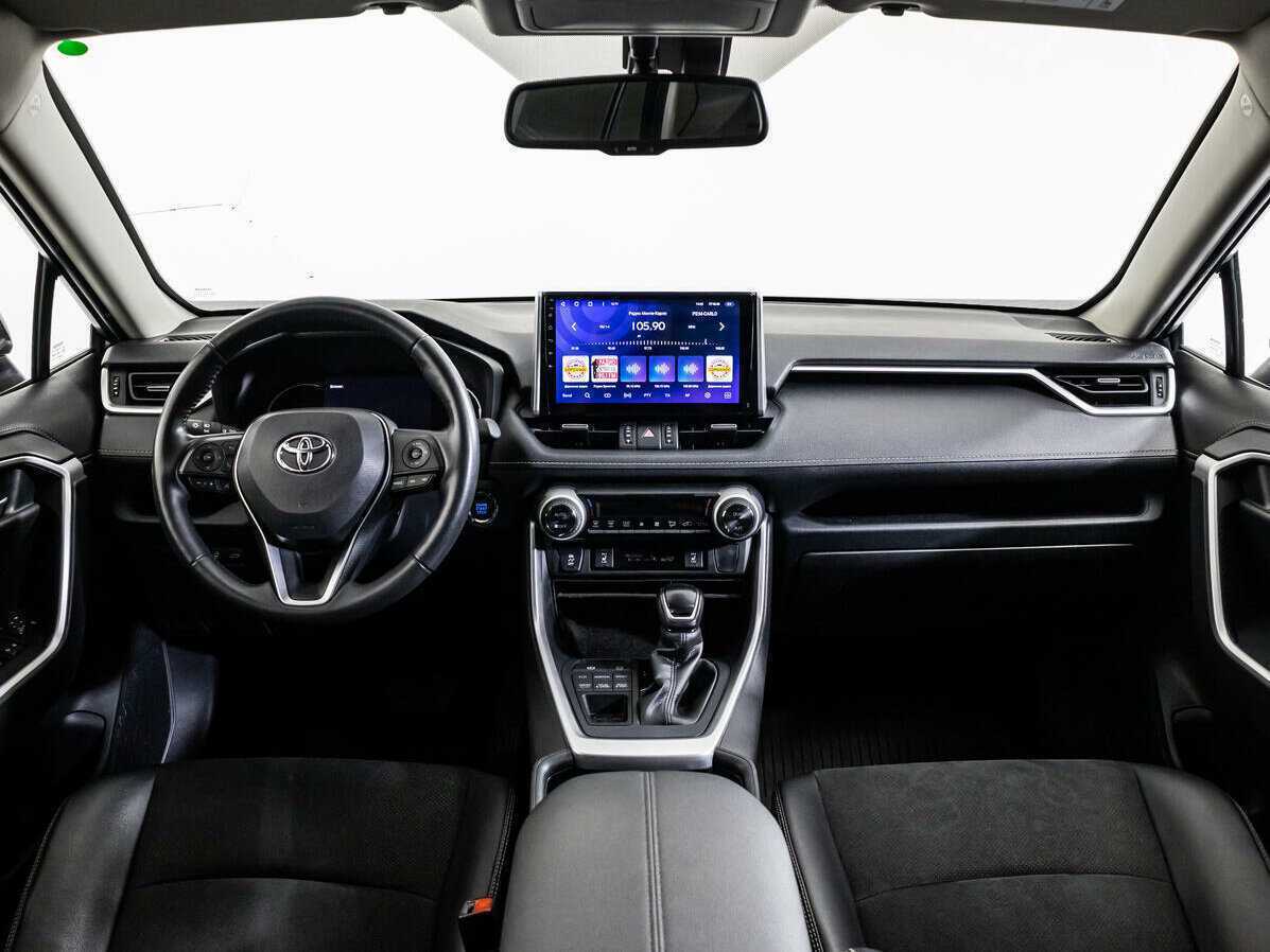 Toyota RAV4 с пробегом — 2021 год. Фото: #12