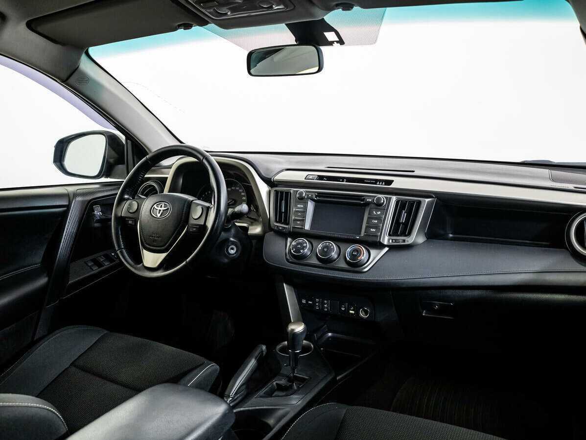 Toyota RAV4 с пробегом — 2013 год. Фото: #8