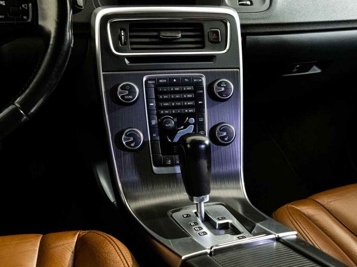 Volvo S60 с пробегом — 2010 год. Фото: #10