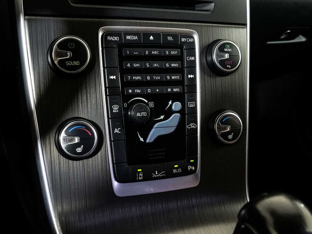 Volvo S60 с пробегом — 2010 год. Фото: #12