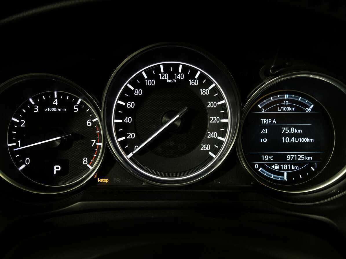 Mazda 6 с пробегом — 2017 год. Фото: #15