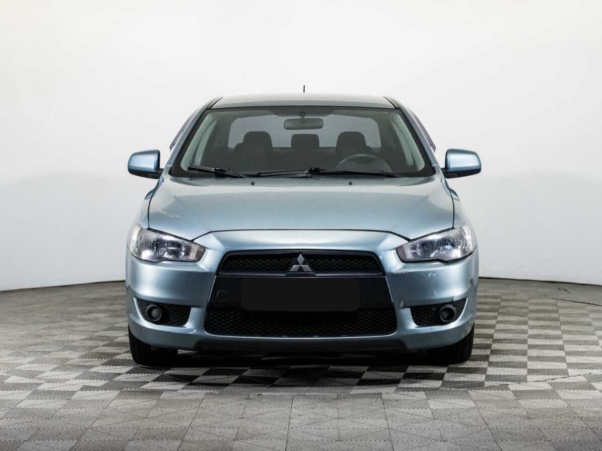 Mitsubishi Lancer с пробегом — 2010 год. Фото: #1