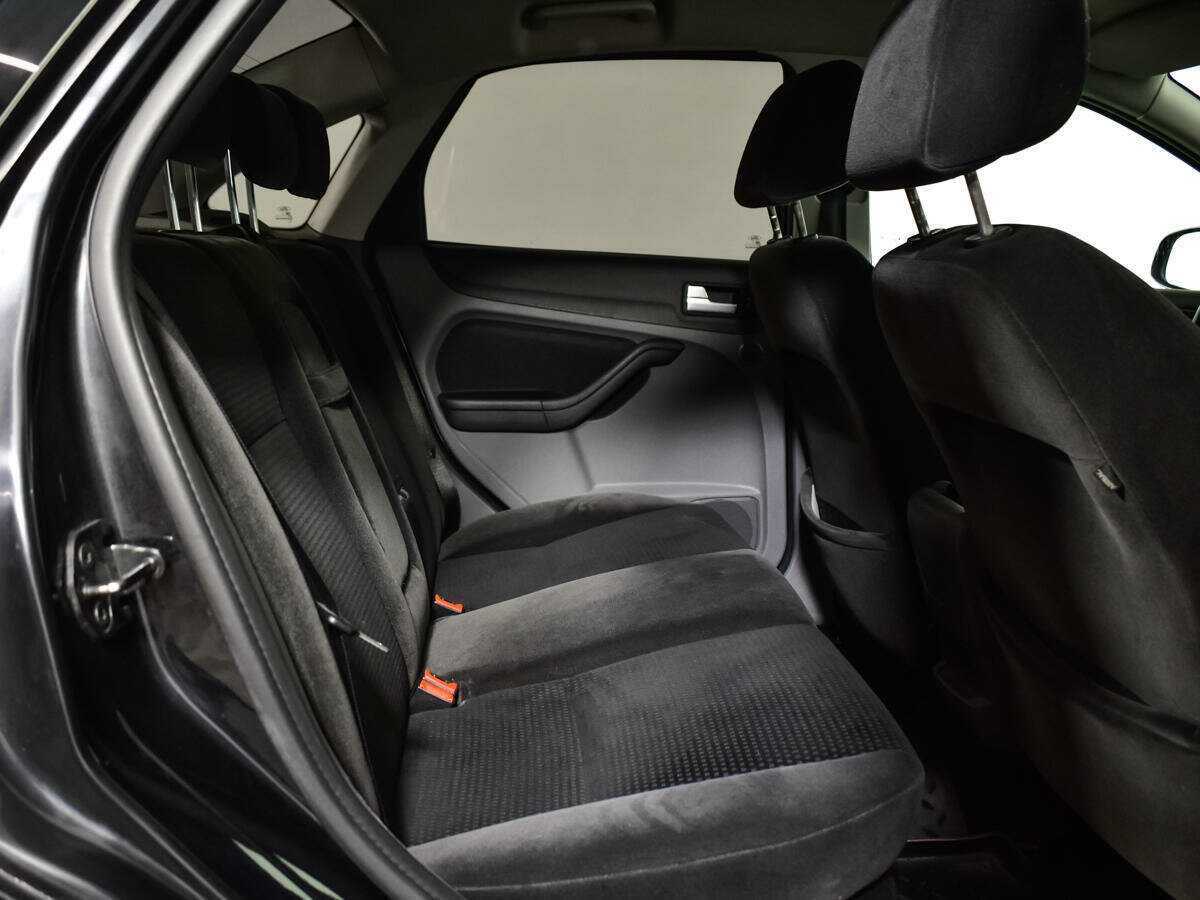 Ford Focus с пробегом — 2009 год. Фото: #9