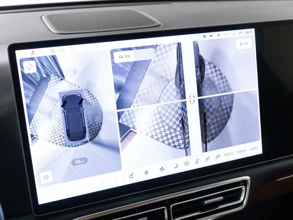 LiXiang L7 с пробегом — 2024 год. Фото: #17