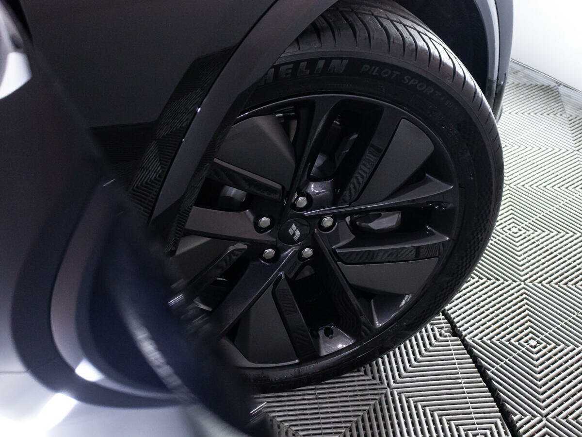 LiXiang L7 с пробегом — 2024 год. Фото: #32