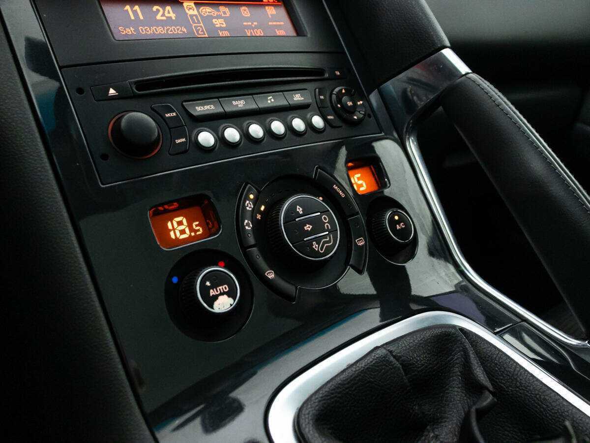 Peugeot 3008 с пробегом — 2011 год. Фото: #13