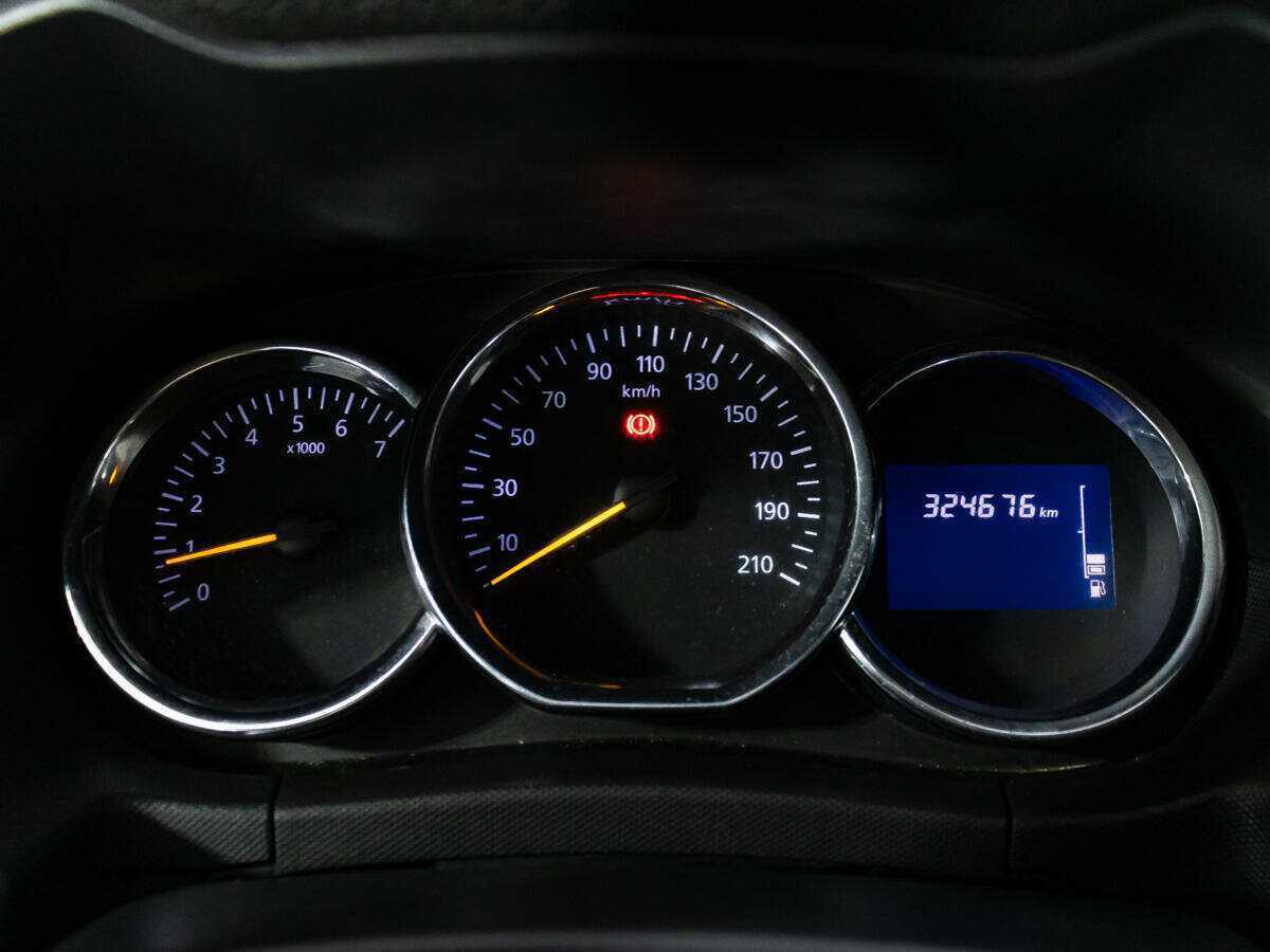 Renault Duster с пробегом — 2016 год. Фото: #11