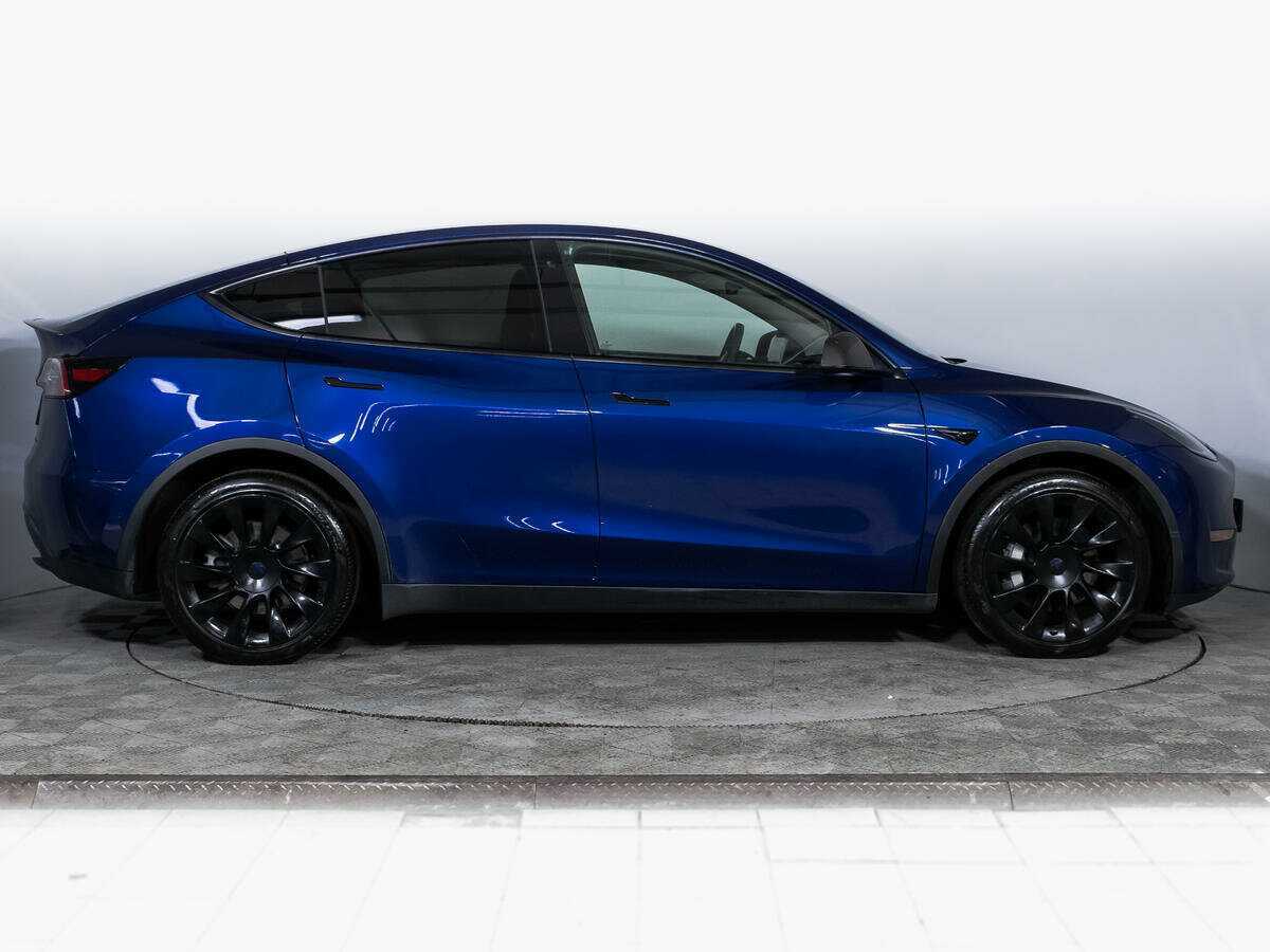 Tesla Model Y с пробегом — 2021 год. Фото: #3